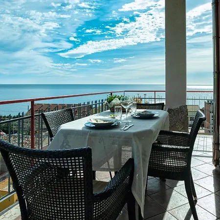 Casa Josephine * تاورمينا